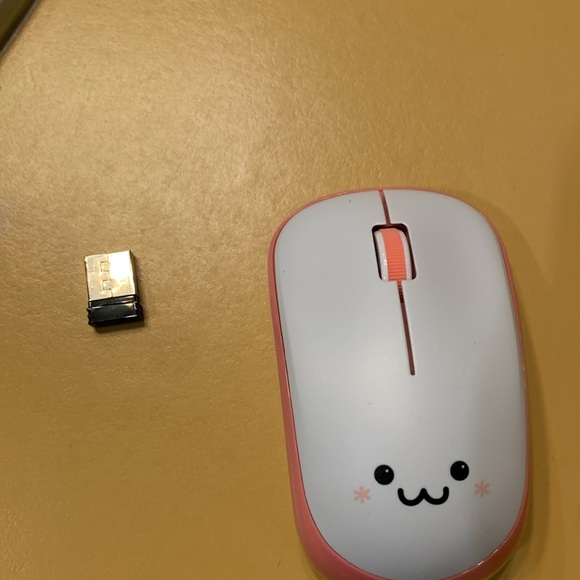 Cute wireless mouse! - Picture 2 of 3
